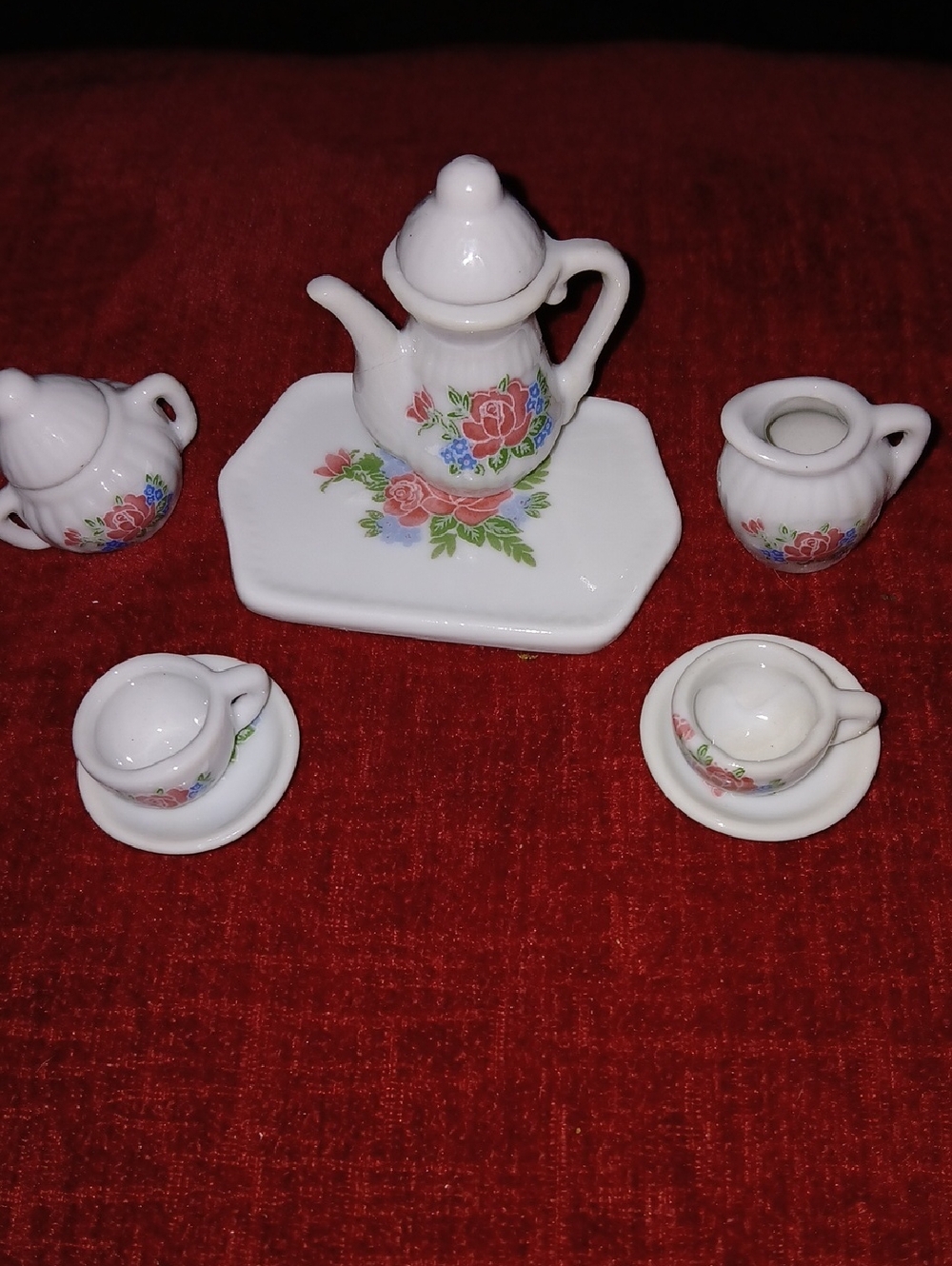 Mini Porcelain Tea Set - Picture 2 of 3